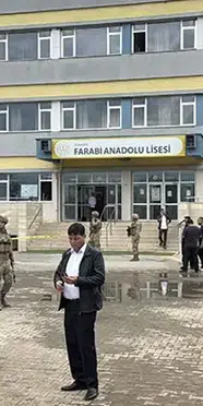 Okul bahçesinde silahlı saldırı: Öğretmen hayatını kaybetti