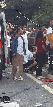 Fındık işçilerini taşıyan araç tırla çarpıştı: 4 ölü, 8 yaralı