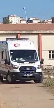 Diyarbakır'da boya yaparken fenalaşan 2 işçi hastaneye kaldırıldı