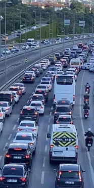İstanbul'da sabah trafiği yüzde 70'e ulaştı