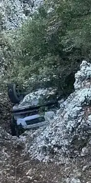 Mersin’de otomobil uçuruma yuvarlandı: 2 kişi öldü, 1 kişi yaralandı