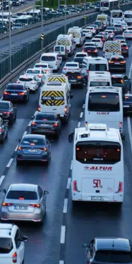 İstanbul'da sağanak trafiği vurdu: Yoğunluk yüzde 71'e çıktı