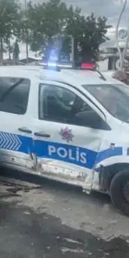 Sakarya’da polis aracı ile otomobil çarpıştı: 5 kişi yaralandı