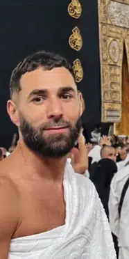 Benzema Kabe'den fotoğraf paylaştı: Mesajına beğeni yağdı