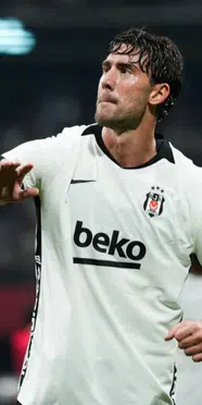 Beşiktaş'tan Çorum FK'ye gol yağmuru: Vlahovic hat-trick yaptı