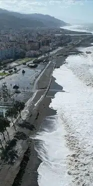Bulgaristan açıklarında Gemiye 3 insansız deniz aracıyla saldırı düzenlendi