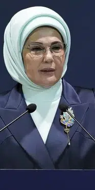 Emine Erdoğan Türkiye Maarif Vakfı'nın 10. yıl dönümünü kutladı