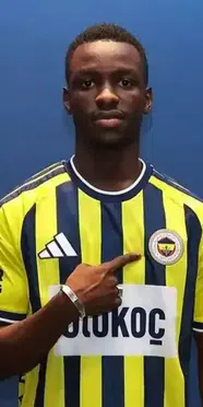 Amara Diouf kimdir, kaç yaşında ve Fenerbahçe'den ayrılacak mı?