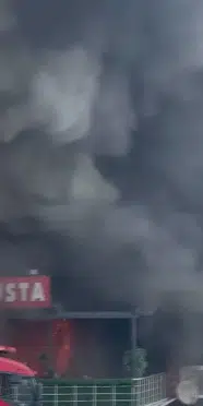 Arnavutköy'de restoranda yangın: Mahsur kalanlar kendi imkanlarıyla dışarı çıktı