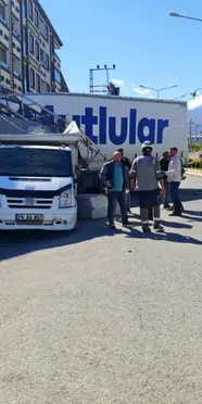Iğdır'da TIR kamyoneti karşı şeride sürükledi: Şoför gözaltına alındı