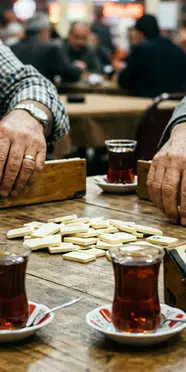 Kahvehanede üzerine su deposu düştü: 77 yaşındaki adam hayatını kaybetti