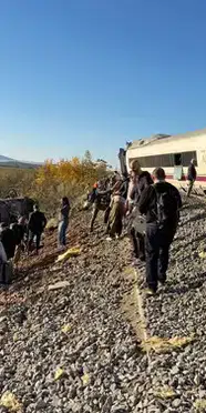 SonDakika! İspanya'da hızlı tren faciası! İki tren çarpıştı, çok sayıda ölü var