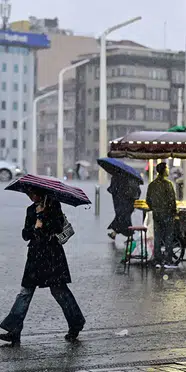 AKOM İstanbul için uyardı! Fırtına ve sağanak geliyor