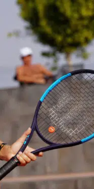 Hülya Avşar'ın tenis turnuvası öncesi kort stili dikkat çekti