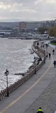 Tekirdağ’da şiddetli poyraz etkili oluyor: Sahil kesimi için uyarı yapıldı