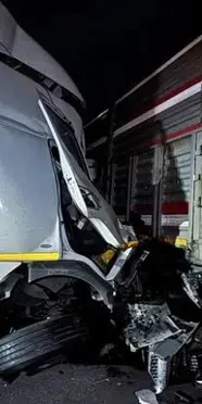 Elazığ'da 3 tır çarpıştı: 1 kişi hayatını kaybetti, 1 kişi yaralandı