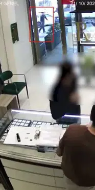 Esenyurt'ta kuyumcuya silahlı saldırı: 1 kişi yaralandı