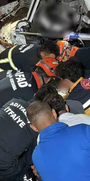Adıyaman'da kamyonet traktöre çarptı: 1 kişi hayatını kaybetti