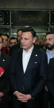 Eyüpsultan Belediye Başkanı Özmen dahil 28 kişi gözaltında: Özgür Çelik açıklama yaptı