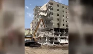 Diyarbakır’da kontrollü yıkım sırasında 11 katlı bina çöktü