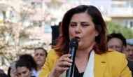 Özlem Çerçioğlu'ndan Özgür Özel'e miting sırasında özel pankart!