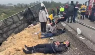 Yolcu otobüsü şarampole yuvarlandı! Çok sayıda ölü ve yaralı var