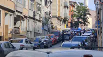 Fatih'te aile faciası: Eşini ve kızını öldürdü aynı silahla kendisini vurdu