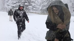 Meteoroloji'den 36 ile sağanak ve kar uyarısı! Bu gece başlıyor aman dikkat!