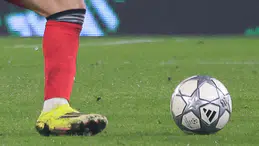 Futbolda yeni kuralla bazı hareketlere direkt kırmızı kart verilecek