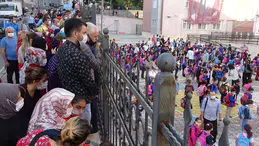 Saldırılar sonrası alınan yeni karar tepki çekti: Okul bahçelerine giremeyecekler