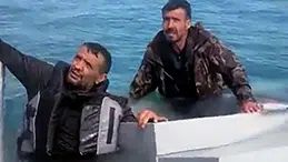 Adana’da facia son anda önlendi: Su alan teknede 3 kişi kurtarıldı