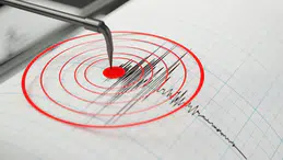 Japonya'da 7.4 büyüklüğünde deprem!