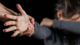 İzmir'de çocuğun müstehcen içeriklerini paylaşan anneye gözaltı