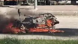 Adıyaman’da alev alan motosiklet kül oldu