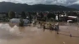 Hatay’da sağanak alarmı: Antakya’da yollar göle döndü
