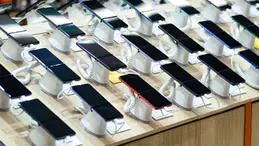 İki büyük telefon markası tek çatı altında toplandı