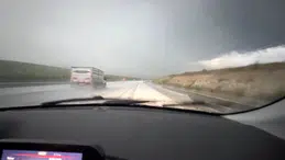Kars’ta yaz ortasında dolu yağdı