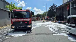 Sultangazi'de boya deposunda yangın: Ekipler seferber oldu