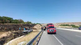 Bariyerleri aşan otomobil bahçeye devrildi: 17 yaşındaki genç hayatını kaybetti