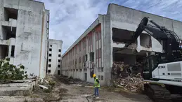 Sinop'ta eski SSK Hastanesi yıkılıyor: Çalışmalar başladı