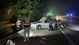 Anadolu Otoyolu'nda tır arızalanan otomobile çarptı: 7 yaşındaki çocuk öldü
