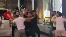 Japonya'da iki Türk aile arasında sokak kavgası! Sopalar ve trafik konileri havada uçuştu