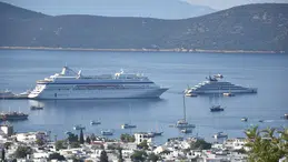 Bodrum'a kruvaziyer akını! İki dev gemiyle 1012 turist ilçeye geldi
