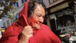Kırmızılı Kadın Sultan Özcan kimdir? Neden öldü, hikayesi neydi?