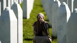 Srebrenitsa Soykırımı'nın 10 kurbanı daha defnedildi: Törene Bakan Göktaş da katıldı