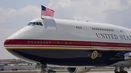 Ankara'ya iniş yaptı! Dünya, Air Force One'ı takip etti, rengini Trump seçmiş