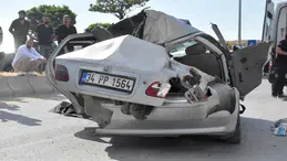Van'da kamyonete çarpan otomobilde 1 kişi hayatını kaybetti