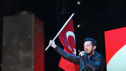 15 Temmuz'un 10. yılında ünlülerden ortak mesaj: Şehitler anıldı, milli birlik vurgusu yapıldı