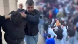 Mahmutpaşa'da hanutçu Çinli turisti dövdü