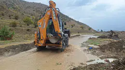 Erzincan'da sağanak nedeniyle Erzurum Yolu kapandı